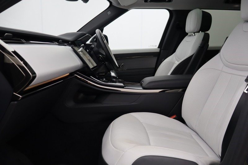 2025 (25) LAND ROVER RANGE ROVER SPORT 3.0 P460e Dynamic SE 5dr Auto 5307472