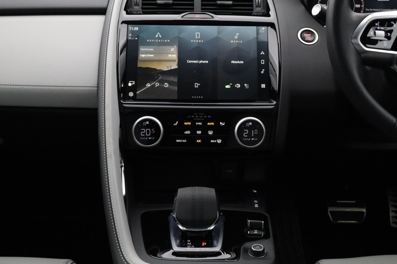 2024 (24) JAGUAR E-PACE 2.0 D200 R-Dynamic SE Black 5dr Auto 5328203