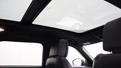 2024 (24) LAND ROVER RANGE ROVER VELAR 2.0 D200 MHEV Dynamic HSE 5dr Auto 5300849