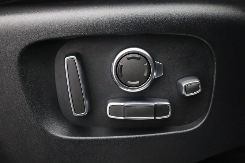 2024 (24) LAND ROVER RANGE ROVER VELAR 2.0 D200 MHEV Dynamic HSE 5dr Auto 5300834