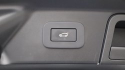 2024 (24) LAND ROVER RANGE ROVER VELAR 2.0 D200 MHEV Dynamic HSE 5dr Auto 5300829