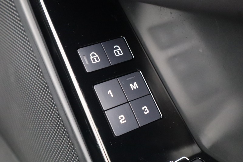 2024 (24) LAND ROVER RANGE ROVER VELAR 2.0 D200 MHEV Dynamic HSE 5dr Auto 5300832