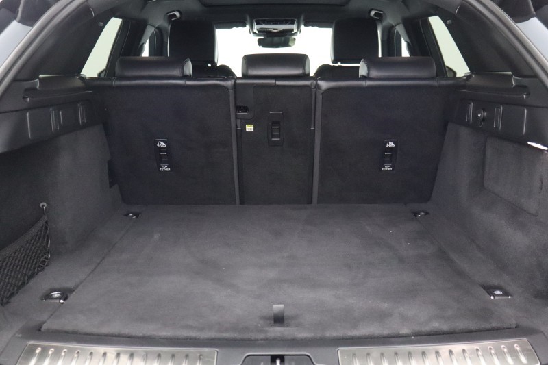 2024 (24) LAND ROVER RANGE ROVER VELAR 2.0 D200 MHEV Dynamic HSE 5dr Auto 5300827