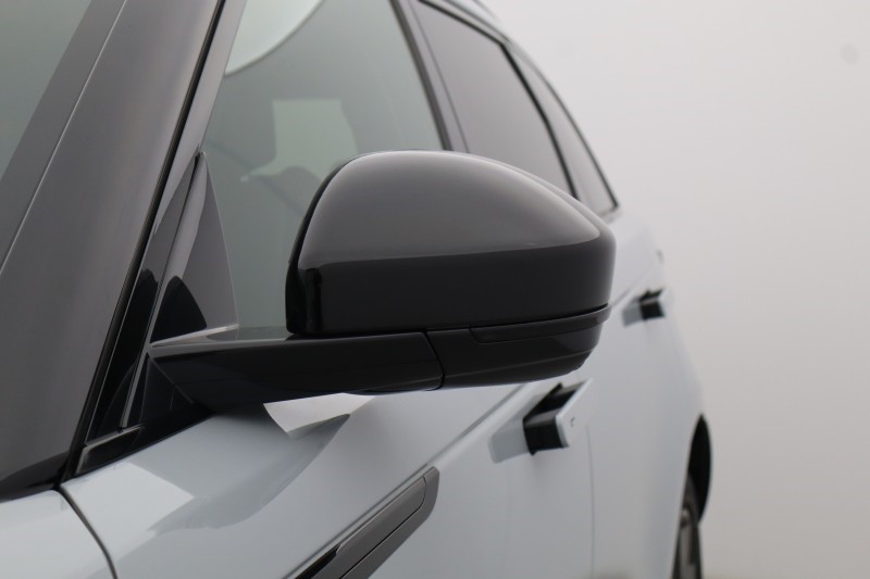 2024 (24) LAND ROVER RANGE ROVER VELAR 2.0 D200 MHEV Dynamic HSE 5dr Auto 5300807