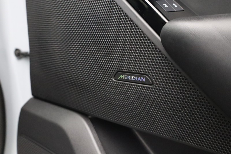 2024 (24) LAND ROVER RANGE ROVER VELAR 2.0 D200 MHEV Dynamic HSE 5dr Auto 5300833