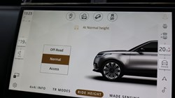 2024 (24) LAND ROVER RANGE ROVER VELAR 2.0 D200 MHEV Dynamic HSE 5dr Auto 5300862