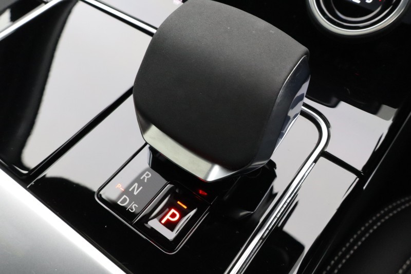 2022 (22) LAND ROVER RANGE ROVER VELAR 2.0 D200 Edition 5dr Auto 5337327