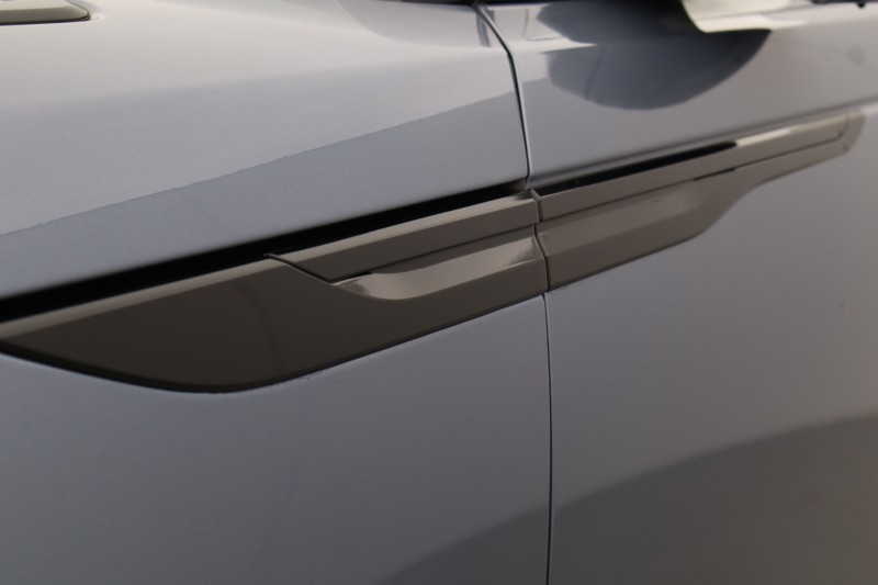 2022 (22) LAND ROVER RANGE ROVER VELAR 2.0 D200 Edition 5dr Auto 5337284