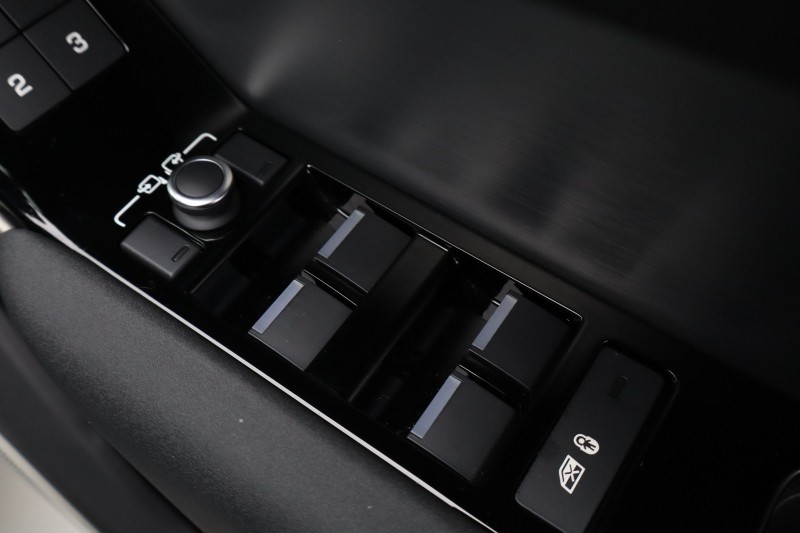 2022 (22) LAND ROVER RANGE ROVER VELAR 2.0 D200 Edition 5dr Auto 5337291