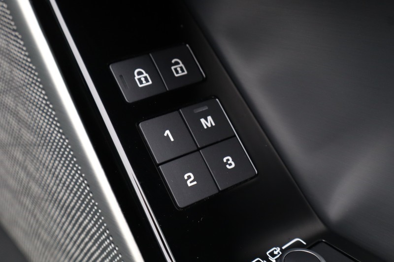 2022 (22) LAND ROVER RANGE ROVER VELAR 2.0 D200 Edition 5dr Auto 5337292