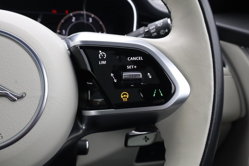 2024 (74) JAGUAR F-PACE 2.0 D200 R-Dynamic HSE Black 90th Anniv 5dr Auto 5305906