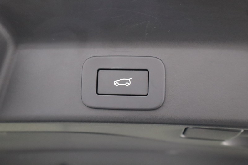 2024 (74) JAGUAR F-PACE 2.0 D200 R-Dynamic HSE Black 90th Anniv 5dr Auto 5305877