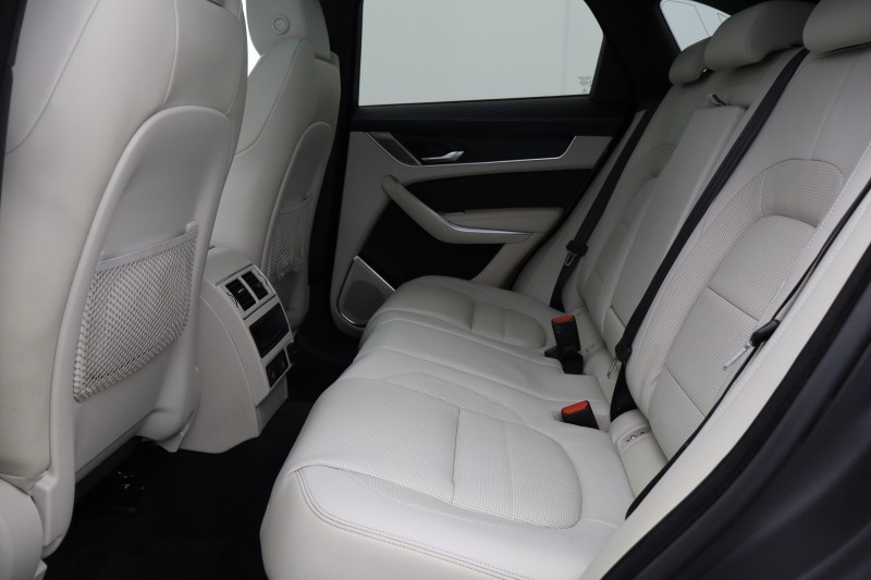 2024 (74) JAGUAR F-PACE 2.0 D200 R-Dynamic HSE Black 90th Anniv 5dr Auto 5305868