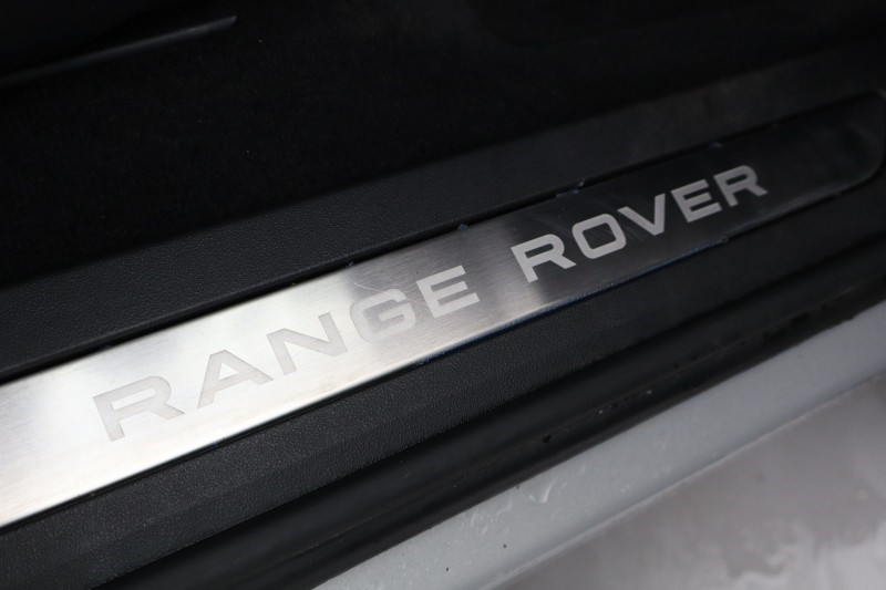 2025 (74) LAND ROVER RANGE ROVER EVOQUE 2.0 D200 Dynamic HSE 5dr Auto 5328109