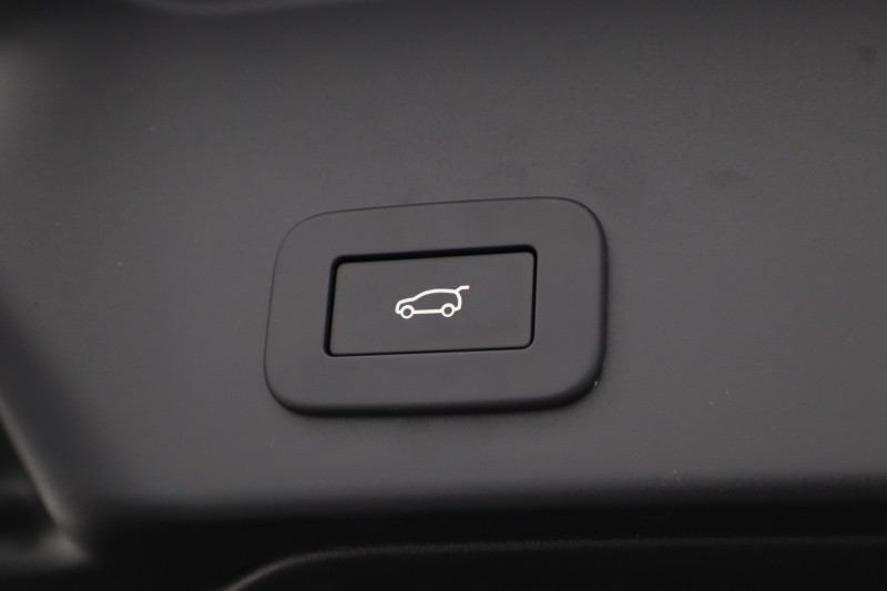 2025 (74) LAND ROVER RANGE ROVER EVOQUE 2.0 D200 Dynamic HSE 5dr Auto 5328096