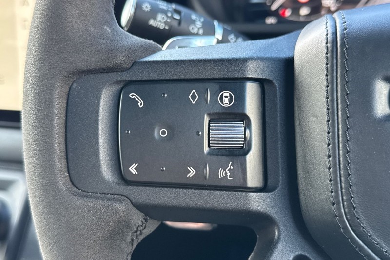 2024 (24) LAND ROVER DEFENDER 5.0 P500 V8 130 5dr Auto [8 Seat] 5371716