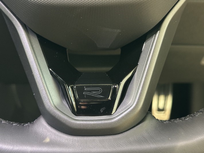  VOLKSWAGEN TIGUAN 2.0 TDI R-Line 5dr DSG 5323878