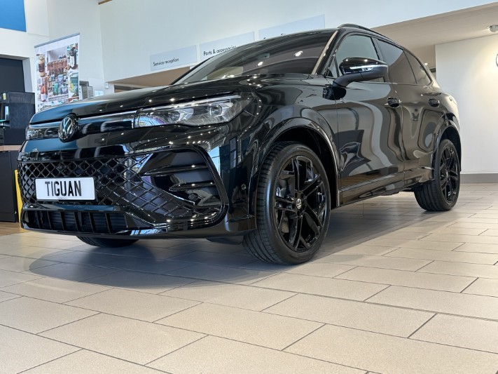  VOLKSWAGEN TIGUAN 2.0 TDI R-Line 5dr DSG 5323895