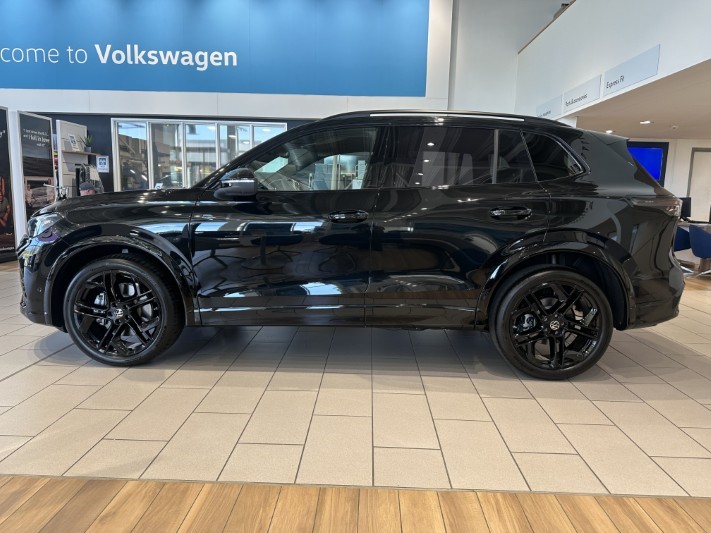  VOLKSWAGEN TIGUAN 2.0 TDI R-Line 5dr DSG 5323891