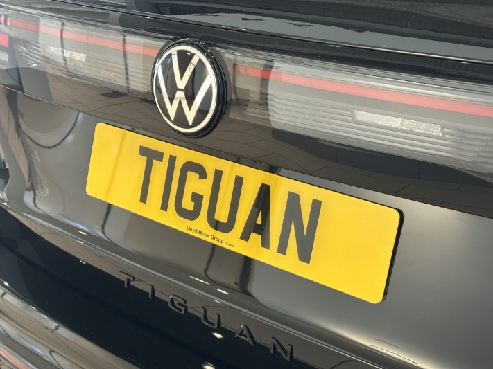  VOLKSWAGEN TIGUAN 2.0 TDI R-Line 5dr DSG 5323886