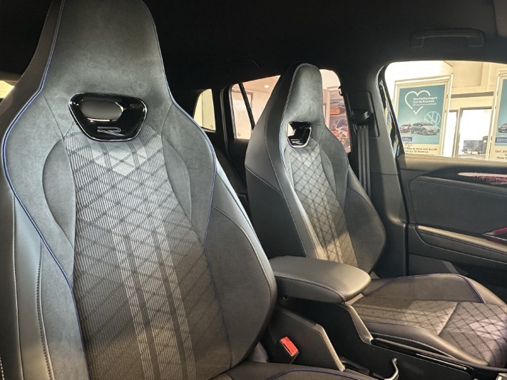  VOLKSWAGEN TIGUAN 2.0 TDI R-Line 5dr DSG 5323883