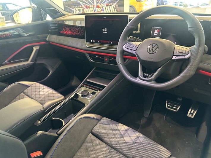  VOLKSWAGEN TIGUAN 2.0 TDI R-Line 5dr DSG 5323874