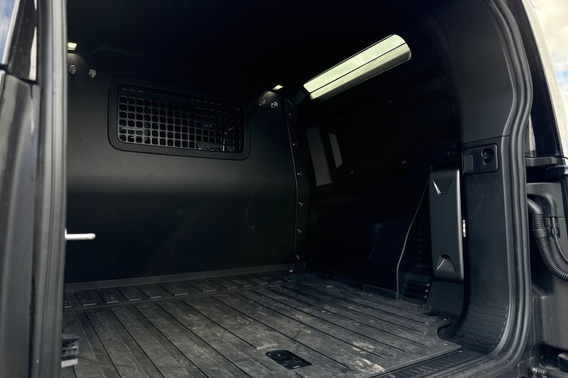 2025 (25) LAND ROVER COMMERCIAL DEFENDER 3.0 D250 Hard Top X-Dynamic HSE Auto [3 Seat] 5368293