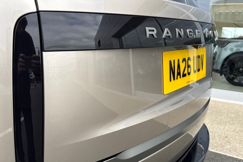 2026 (26) LAND ROVER RANGE ROVER 3.0 D300 SE 4dr Auto 5326235
