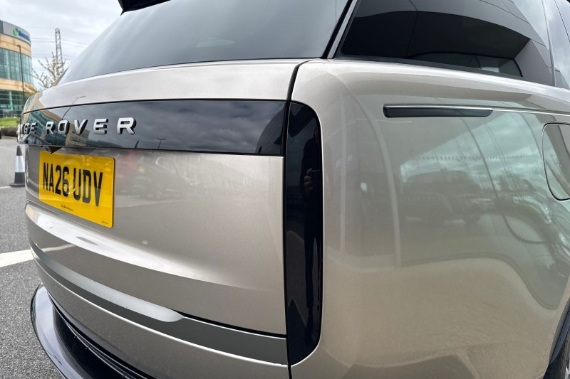 2026 (26) LAND ROVER RANGE ROVER 3.0 D300 SE 4dr Auto 5326236