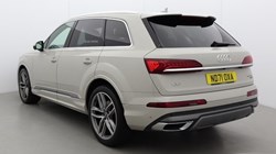 2022 (71) AUDI Q7 55 TFSI Quattro S Line 5dr Tiptronic 5349846