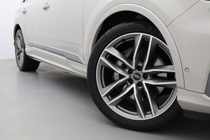 2022 (71) AUDI Q7 55 TFSI Quattro S Line 5dr Tiptronic 5349873