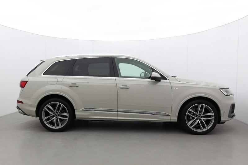 2022 (71) AUDI Q7 55 TFSI Quattro S Line 5dr Tiptronic 5349845