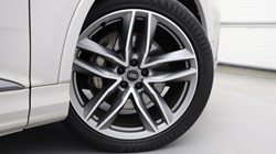 2022 (71) AUDI Q7 55 TFSI Quattro S Line 5dr Tiptronic 5349875