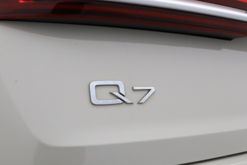 2022 (71) AUDI Q7 55 TFSI Quattro S Line 5dr Tiptronic 5349863