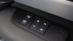 2024 (73) LAND ROVER DISCOVERY 3.0 D300 Dynamic HSE 5dr Auto 5359531