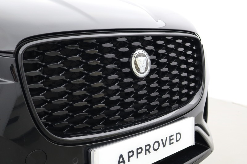 2024 (74) JAGUAR F-PACE 2.0 D200 R-Dynamic HSE Black 90th Anniv 5dr Auto 5359443