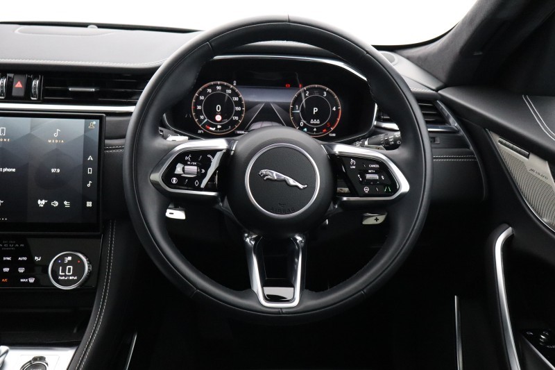 2024 (74) JAGUAR F-PACE 2.0 D200 R-Dynamic HSE Black 90th Anniv 5dr Auto 5359470