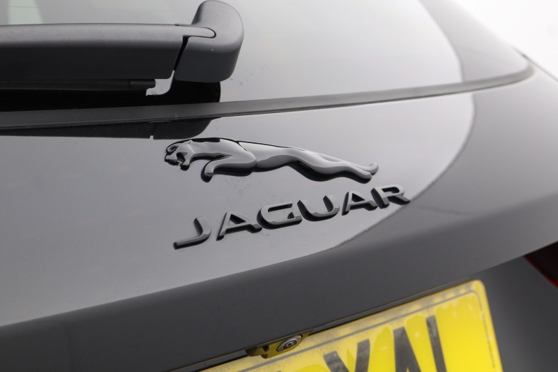 2024 (74) JAGUAR F-PACE 2.0 D200 R-Dynamic HSE Black 90th Anniv 5dr Auto 5359447
