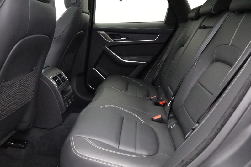 2024 (74) JAGUAR F-PACE 2.0 D200 R-Dynamic HSE Black 90th Anniv 5dr Auto 5359437