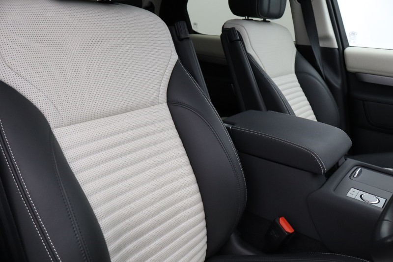 2024 (24) LAND ROVER DISCOVERY 3.0 D350 Dynamic HSE 5dr Auto 5345313