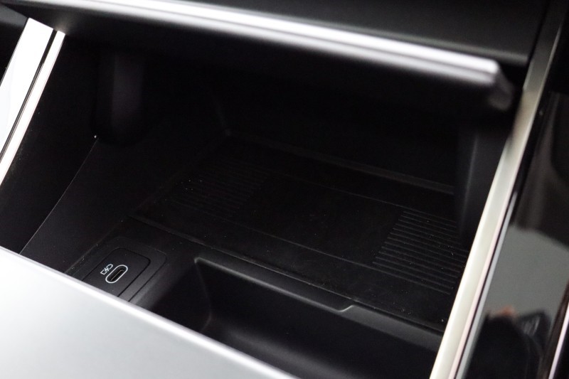 2024 (74) LAND ROVER RANGE ROVER VELAR 2.0 D200 MHEV Dynamic HSE 5dr Auto 5327168