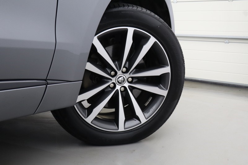 2024 (74) JAGUAR F-PACE 2.0 D200 R-Dynamic SE Black 90th Anniv 5dr Auto 5356360