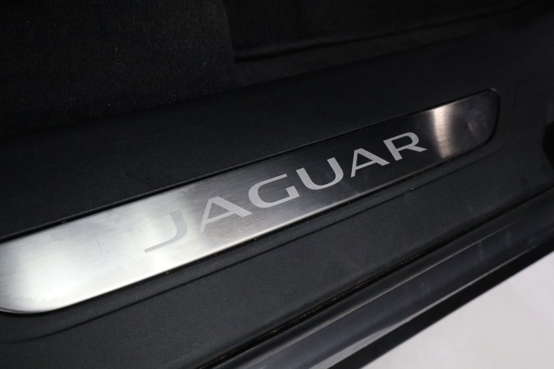 2024 (74) JAGUAR F-PACE 2.0 D200 R-Dynamic SE Black 90th Anniv 5dr Auto 5356368