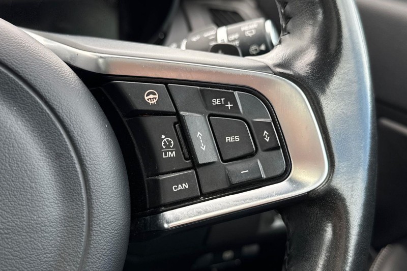 2020 (69) JAGUAR E-PACE 2.0d [180] R-Dynamic HSE 5dr Auto 5526498