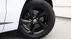 2022 (22) JAGUAR F-PACE 2.0 D200 R-Dynamic S 5dr Auto AWD 5359348