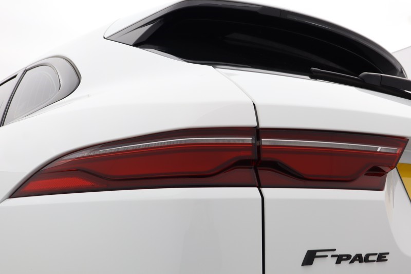 2022 (22) JAGUAR F-PACE 2.0 D200 R-Dynamic S 5dr Auto AWD 5359338