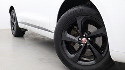 2022 (22) JAGUAR F-PACE 2.0 D200 R-Dynamic S 5dr Auto AWD 5359346