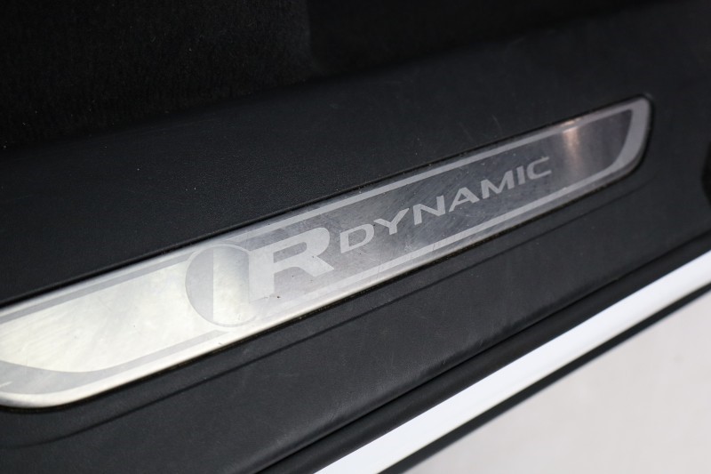 2022 (22) JAGUAR F-PACE 2.0 D200 R-Dynamic S 5dr Auto AWD 5359355