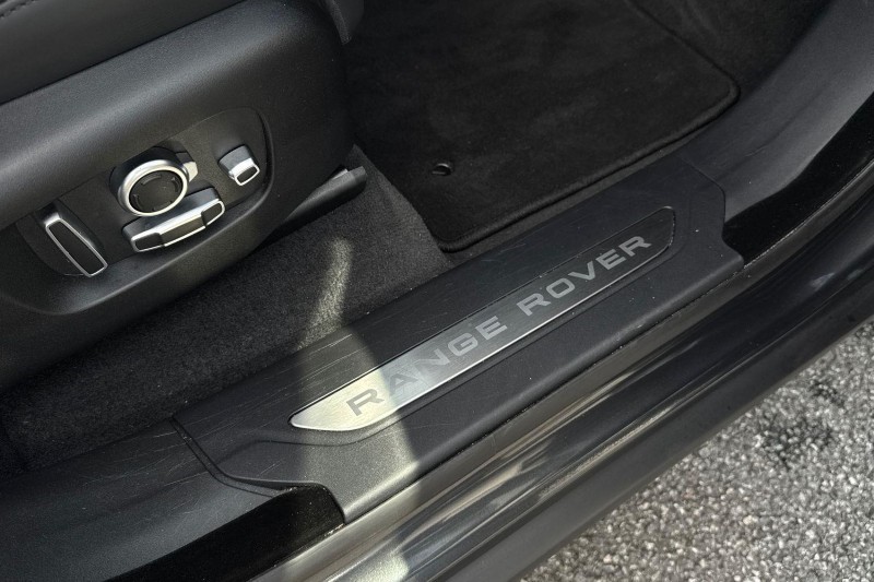 2026 (26) LAND ROVER RANGE ROVER VELAR 2.0 D200 MHEV Autobiography 5dr Auto [Revised] 5854236