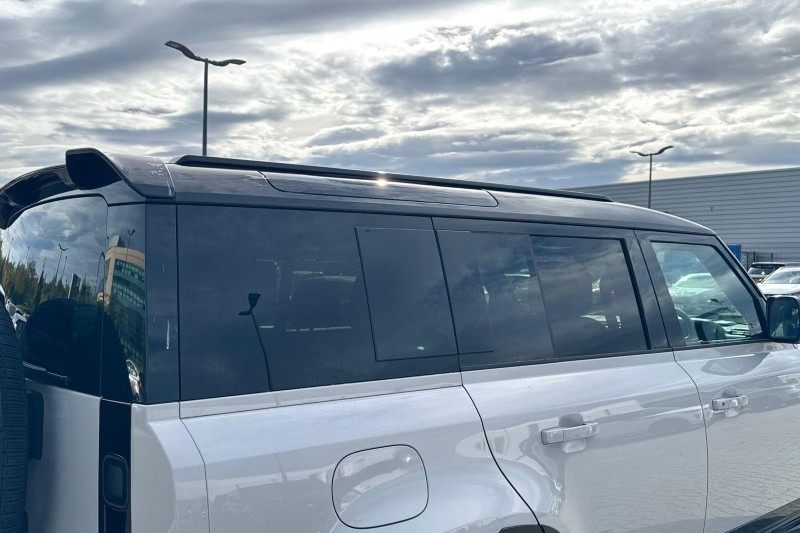 2026 (26) LAND ROVER DEFENDER 3.0 D350 X-Dynamic HSE 110 5dr Auto 5863198